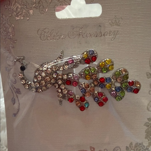 Jewelry - 🎀 5 for $25 🎀 Multicolor Peacock Brooch Silvertone hardware